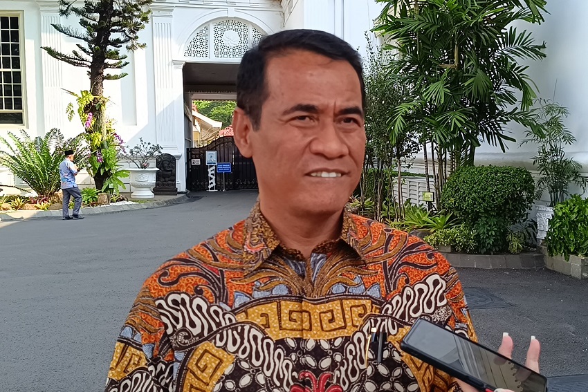 Menteri Pertanian (Mentan) Amran Sulaiman mendapatkan tugas baru sebagai Menteri Lingkungan Hidup dan Kehutanan (KLHK) Ad Interim (Sumber foto: Sindonews)