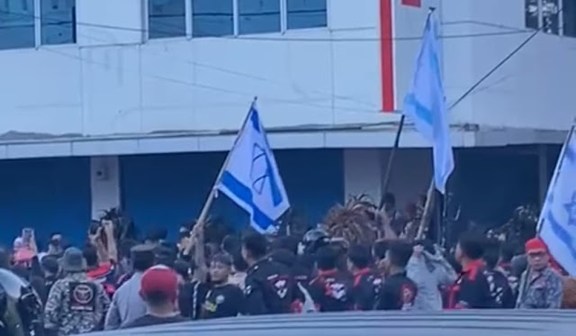 Massa Pro Israil di Kota Bitung Bentrok (sumber foto ; glora news)