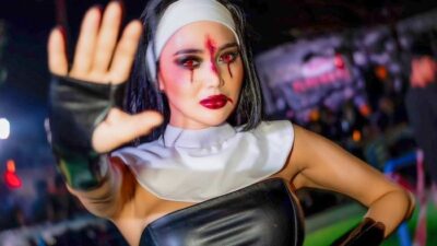 Wika Salim, penyanyi dangdut yang terkenal dengan penampilan seksi dan fashionable, baru-baru ini membuat publik terkesan dengan penampilannya dalam (Sumber foto : Stylo)