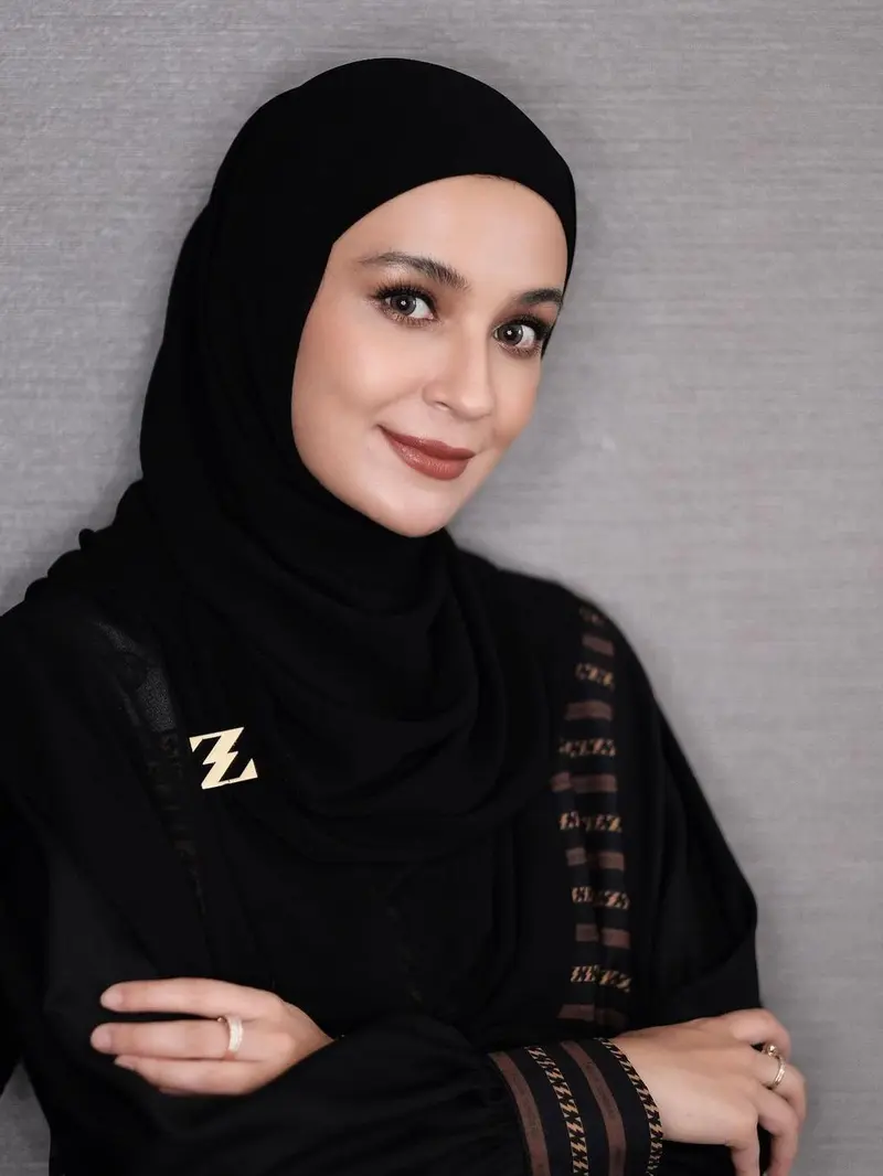 Shireen Sungkar, artis cantik yang dikenal melalui peran-perannya dalam sinetron populer seperti Cinta Fitri, terus mencuri perhatian publik (Sumber foto: Liputan6)