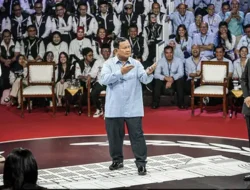 Prabowo Tunjukkan Gesture Silat dalam Debat Capres: Respons Terhadap Isu Papua