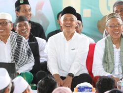 “Ganjar Pranowo Santai Hadapi Tema Debat Ketiga Pilpres 2024: Pertahanan dan Keamanan”