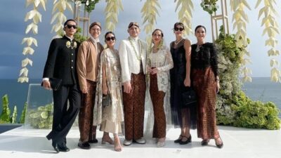 Musisi terkenal Maia Estianty diam-diam menghadiri pernikahan Bunga Citra Lestari (BCL) dan Tiko Aryawardhana di Pulau Dewata, Bali. Kehadiran (Sumber foto: Suara.com)