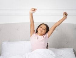 Tips Memberikan Motivasi pada Anak agar Mau Bangun Pagi