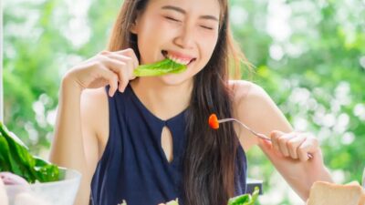 Mengelola kebiasaan makan sebelum tidur dapat menjadi tantangan tersendiri. Meski begitu, dengan pilihan makanan (Sumber foto : Atome)