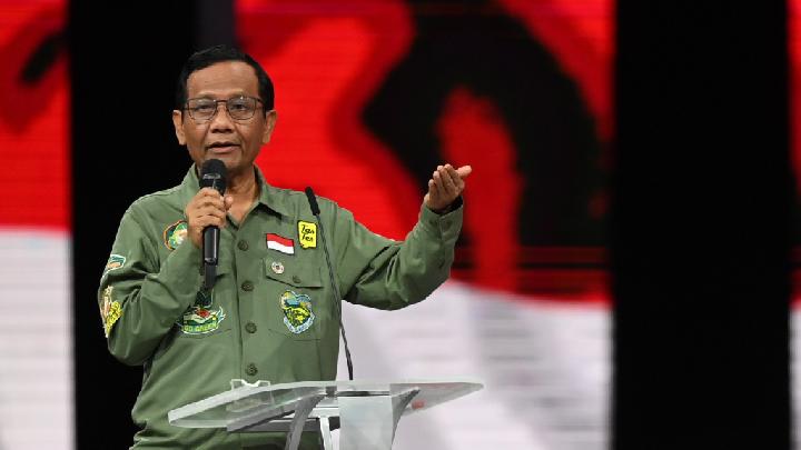 Menjelang Pemilihan Presiden 2024, Mahfud MD, yang maju sebagai calon wakil presiden (cawapres) bersama Ganjar Pranowo, memberikan penjelasan mengapa (Jurnalindo.com)