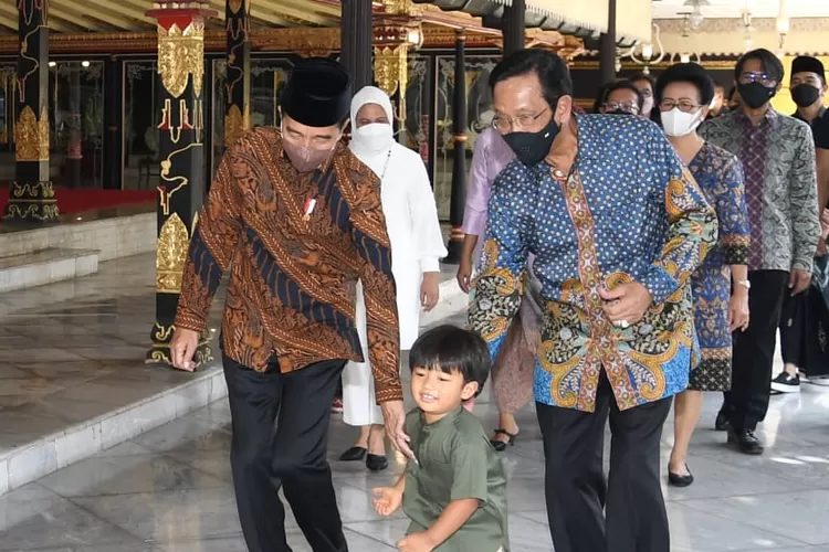 Presiden Joko Widodo atau Jokowi mengisi akhir pekan di Yogyakarta sejak tanggal 27-28 Januari 2024. Kedatangan Jokowi di Yogyakarta bersamaan dengan agenda kampanye (Sumber foto : Suara merdeka)