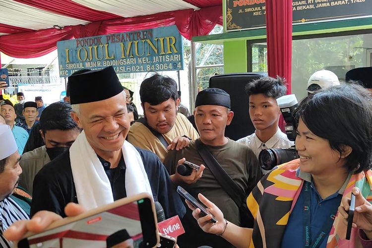 Calon Presiden nomor urut 3, Ganjar Pranowo, akan memulai tahun baru 2024 dengan serangkaian kegiatan kampanye di Kota Semarang. Dalam keterangan tertulis yang (Sumber foto : Kompas)