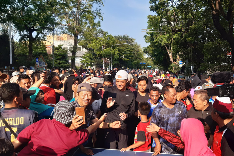 Calon presiden nomor urut 03, Ganjar Pranowo, mendapati dirinya dalam sorotan setelah dilaporkan ke Badan Pengawas Pemilu (Bawaslu) Solo oleh Masyarakat Peduli (Sumber foto : Kompas)