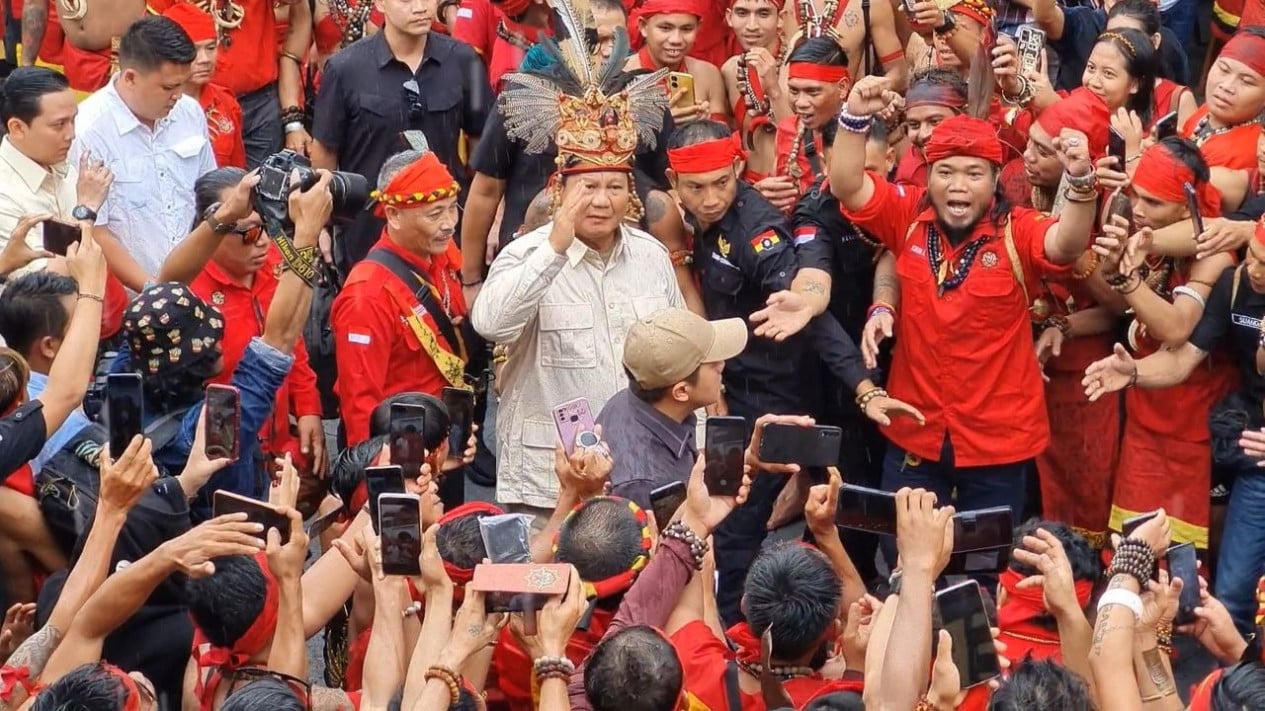 Calon presiden nomor urut 02, Prabowo Subianto, menyampaikan sindiran tajam terhadap calon presiden lain yang lebih mengutamakan program internet gratis daripada (Sumber foto : TVoneNews)