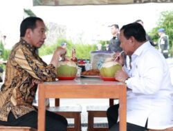 Makan Bakso Bersama, Jokowi dan Prabowo Picu Spekulasi Dukungan Politik