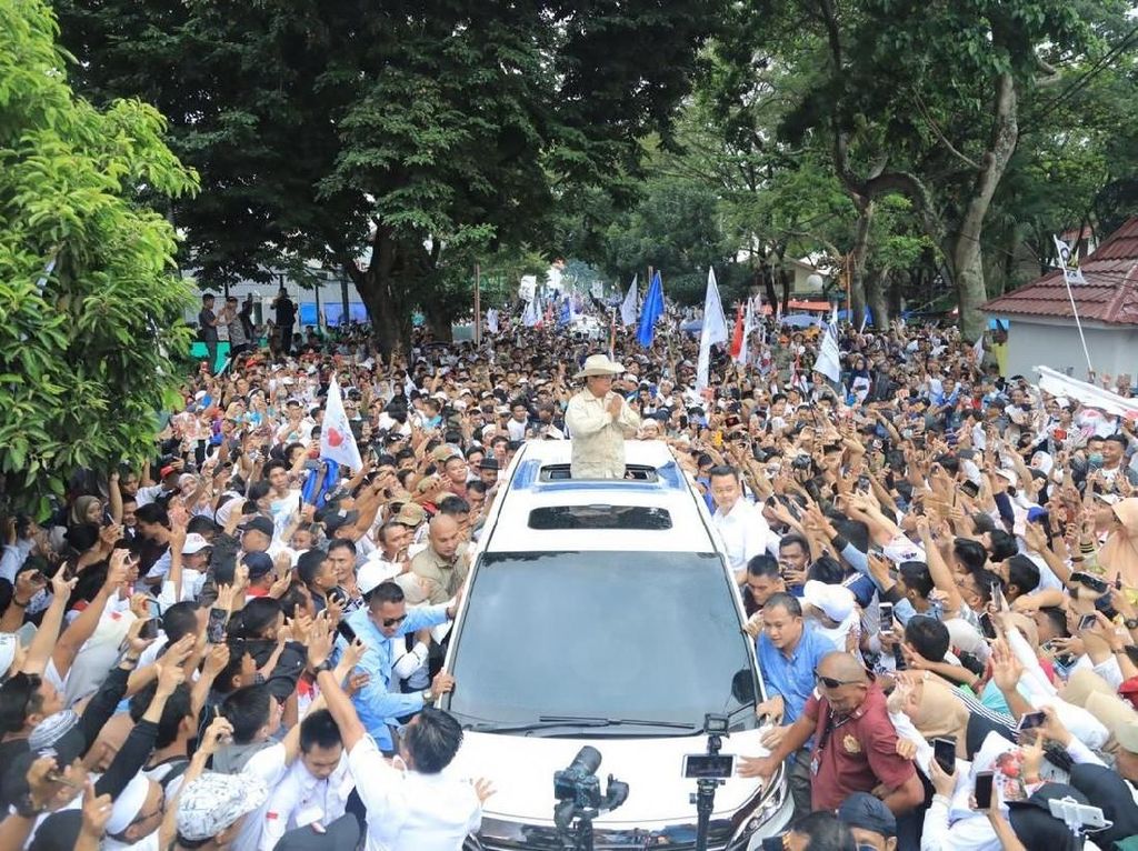 Calon presiden nomor urut 2, Prabowo Subianto, menjadi sorotan setelah menyampaikan komentar kontroversial dalam acara Konsolidasi Relawan di Bengkulu pada Kamis (Sumber foto: Detik.com)