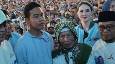 KH Suyuti Toha Pingsan Setelah Berdoa untuk Kemenangan Prabowo-Mahfud