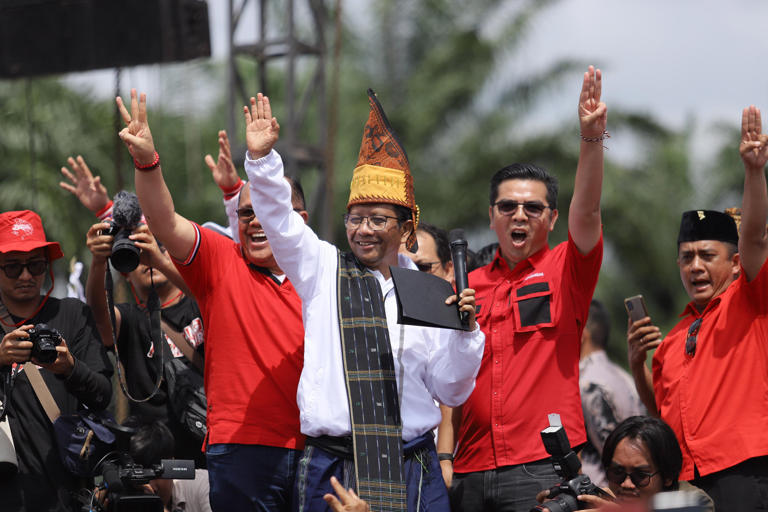 Antusiasme masyarakat Simalungun, Sumatera Utara, mencapai puncaknya saat kampanye akbar calon presiden nomor urut 3, Ganjar-Mahfud, berlangsung di Lapangan (Sumber foto: Jpnn)