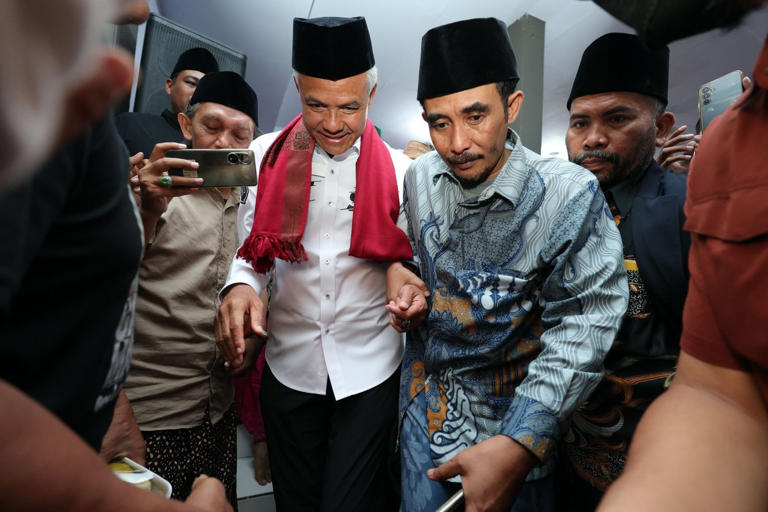 Calon Legislatif (Caleg) DPRD Dapil V Jawa Timur dari Partai Demokrat, KH Thoriq bin Ziyad, memutuskan memberikan dukungan terbuka kepada pasangan Ganjar Pranowo (Sumber foto : Jpnn)