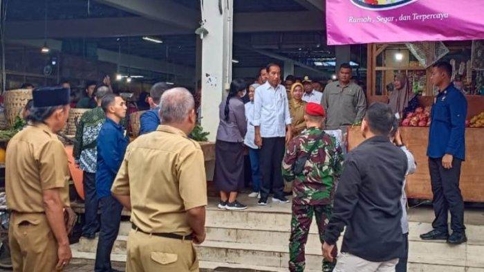 Presiden Joko Widodo (Jokowi) melakukan kunjungan ke Kabupaten Purworejo, Provinsi Jawa Tengah, pada Selasa (2/1/2024), dalam rangka meresmikan sejumlah fasilitas publik ( Sumber foto: Tribunjogja)
