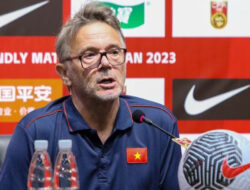 Philippe Troussier Pernah Di Pecat: Memori Lawan Indonesia di Piala Asia 2004 Menjadi Tantangan di Piala Asia 2023