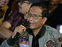 Cawapres Mahfud Md dan Sekjen PDIP Hasto Kristiyanto Hadiri Pentas Budaya ‘Indonesia Kita’ di Yogyakarta