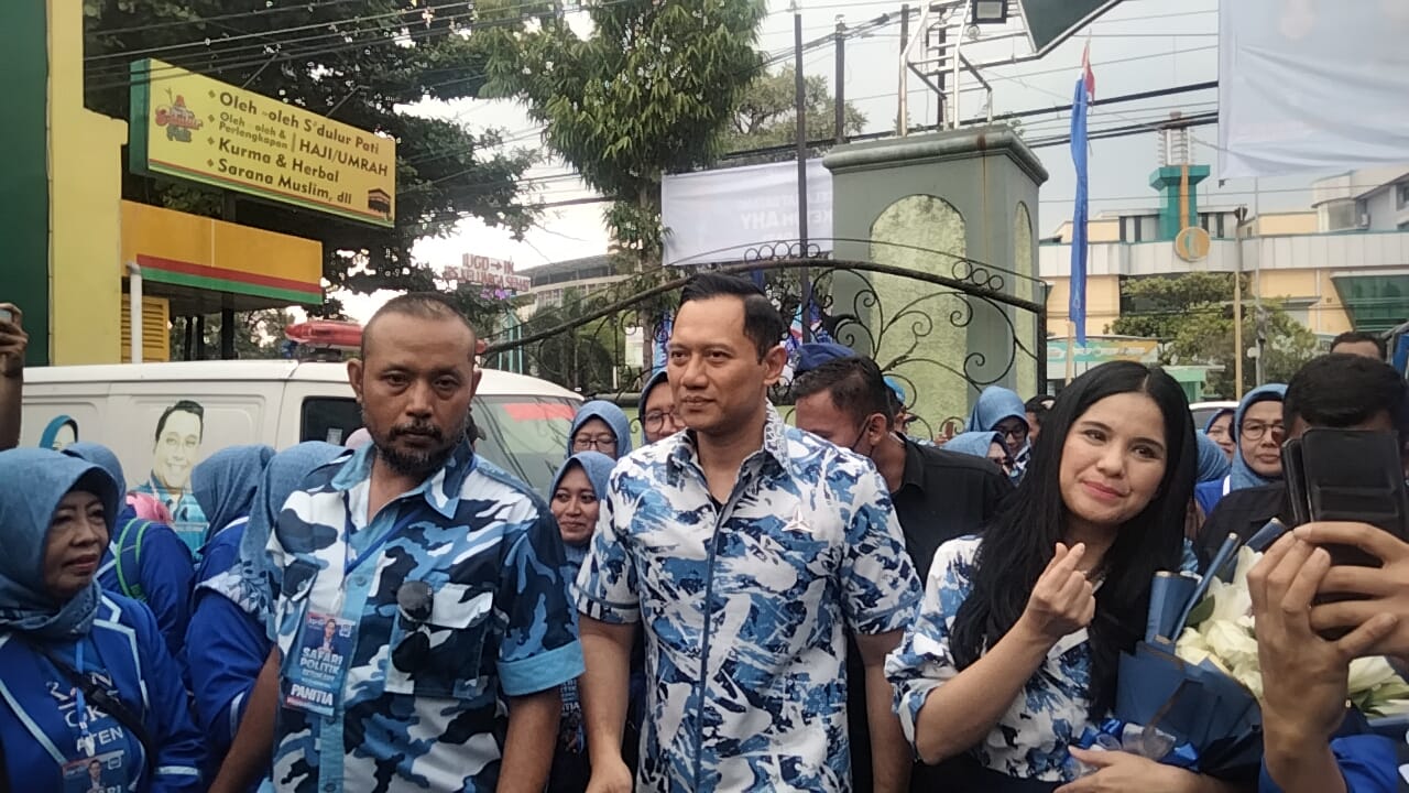 Saat berkunjunglah ke Kabupaten Pati, Ketua Umum Partai Demokrat, Agus Harimurti Yudhoyono berkomitmen untuk menyelesaikan beberapa persoalan yang selama (Jurnalindo.com)