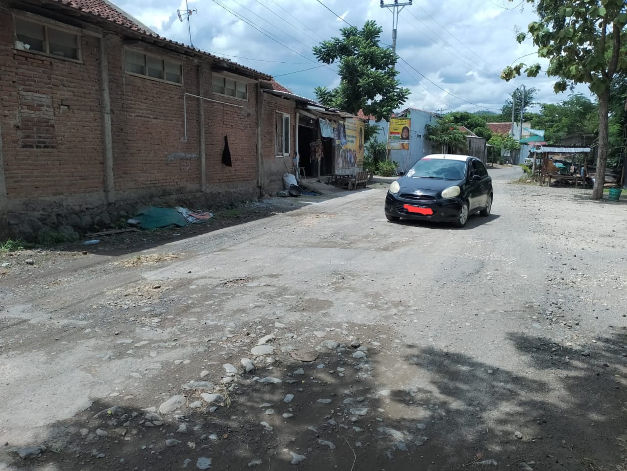 Dinas Pekerjaan Umum dan Penataan Ruang (DPUTR) Kabupaten Pati bakal segera memperbaiki jalan penghubung antara Desa Sukobubuk dan Desa Wangunrejo, Kecamatan : (Jurnalindo.com)