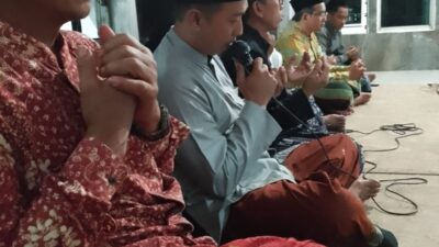 Jamaah Santri Assuyuthiyah atau JSA mengadakan Hurmat Haul Masayikh Pesantren Raudlatul Ulum Guyangan, Trangkil, Pati. Agenda haul memperingati Haul KH. (Jurnalindo.com)