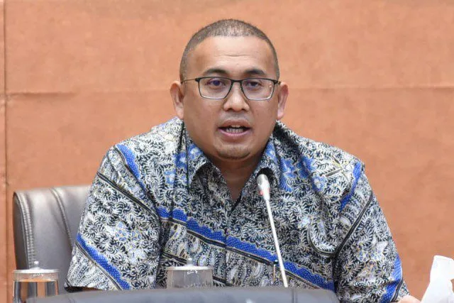 Jubir Tim Kampanye Nasional Prabowo-Gibran, Andre Rosiade, menyerukan agar pasangan calon nomor urut 1 dan nomor urut 3 dalam Pemilihan Umum Presiden (Pilpres) (Sumber foto: Bimata.id)