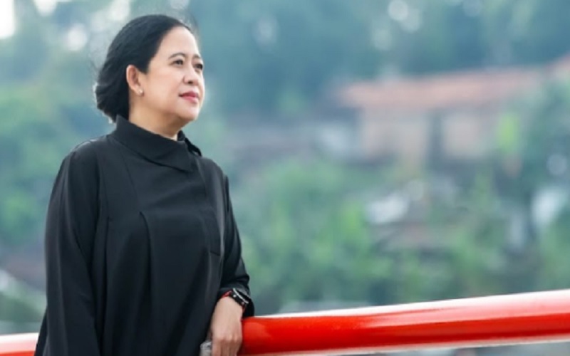 Ketua DPP PDI Perjuangan (PDIP) Puan Maharani menyuarakan keprihatinannya terkait kurangnya adab dan sopan santun anak muda terhadap yang lebih tua dalam debat. (Sumber foto : Bisnis.com)