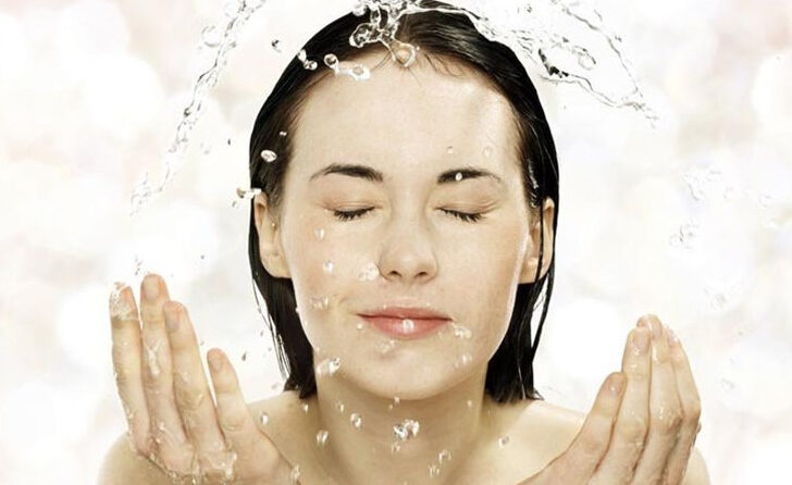 Manfaat air ke kulit wajah (Sumber Foto. evamuliaclinic.com)