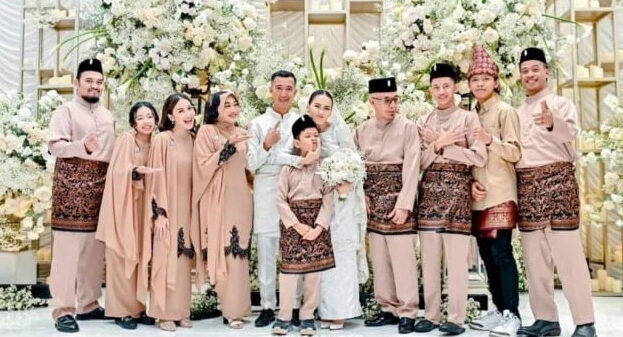 Ayu ting ting jadi Lamaran (Sumber Foto. Suara)