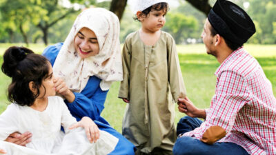 Mendidik anak dengan baik dan benar (Sumber Foto. Blog.com)