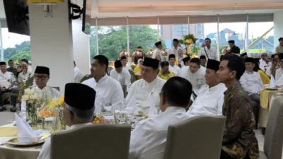 Calon presiden pemenang Pemilu 2024, Prabowo Subianto, menghadiri acara buka puasa bersama Partai Golkar di kantor DPP Golkar, Jakarta Barat, ( Sumber foto : Viva)