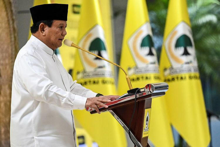 Calon presiden yang memenangkan Pemilu 2024, Prabowo Subianto, dengan tegas menyatakan bahwa timnya adalah Presiden Joko Widodo (Jokowi) (Sumber foto : Kompas)