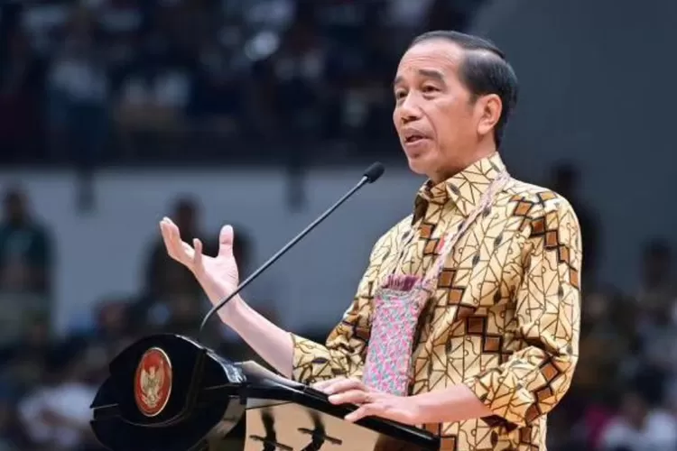 Presiden Joko Widodo, atau yang akrab disapa Jokowi, memberikan tanggapan singkat terkait sidang sengketa Pilpres 2024 yang tengah berlangsung (Sumber foto: Kilat)