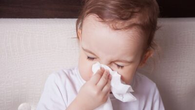 Cara Mencegah Flu Melanda Anak-Anak sesaat Setelah Hujan-hujanan