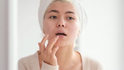 Cegah bibir kering saat bulan puasa (Sumber Foto. Suara.com)