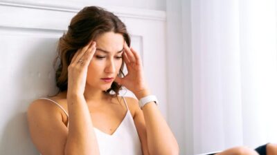 Mengapa Kita Merasa Kepala Berkunang-kunang Saat Terlalu Lama Berdiri? Ini Penyebab dan Cara Menanganinya