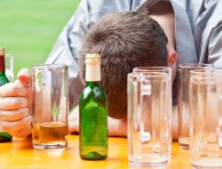 Bahaya Konsumsi Minuman Beralkohol bagi Kesehatan Jangka Panjang