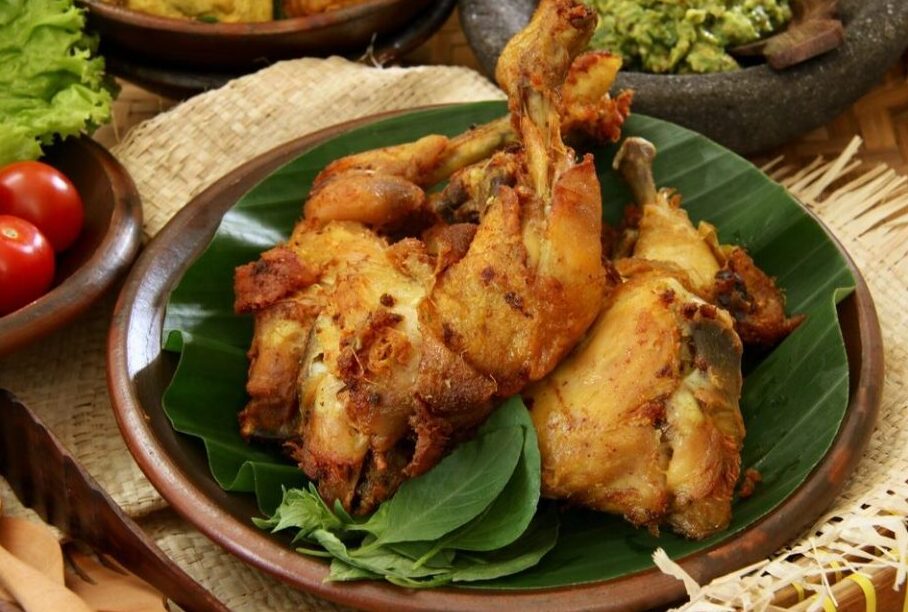 Masakan ayam kampung (Sumber Foto. Detik.com)
