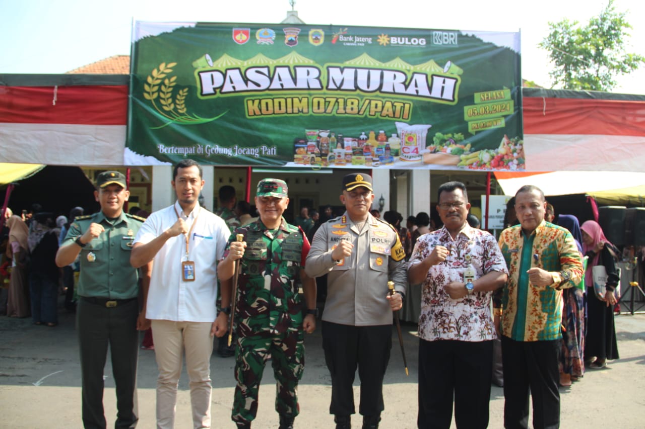 Komando Distrik Militer (Kodim) 0718 Kabupaten Pati telah menggelar pasar murah di depan halaman Gedung Juang, Pada Selasa 5 Maret 2024. Program tersebut merupakan (Jurnalindo.com)