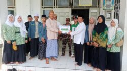 Majelis Wakil Cabang Nahdlatul Ulama' (MWCNU) Trangkil menyalurkan bantuan kepada para korban yang terdampak bencana angin puting (Jurnalindo.com)