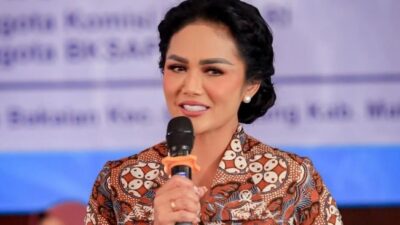 Kris Dayanti Siap Belajar Menjadi Oposisi di Era Pemerintahan Prabowo-Gibran