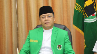 Politikus senior dari Partai Persatuan Pembangunan (PPP), Ahmad Yani, dengan tegas menyarankan agar Mardiono mundur dari jabatannya sebagai (Sumber foto: Jpnn)