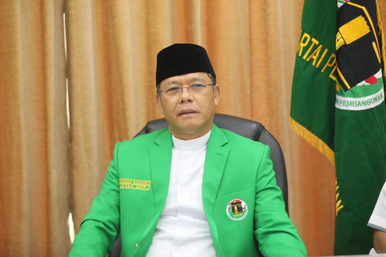 Politikus senior dari Partai Persatuan Pembangunan (PPP), Ahmad Yani, dengan tegas menyarankan agar Mardiono mundur dari jabatannya sebagai (Sumber foto: Jpnn)