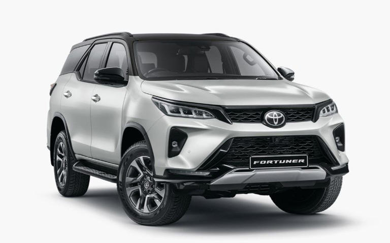 Toyota Fortuner 2.8 48V Mild Hybrid Electric Vehicle (MHEV) baru saja meluncur di Afrika Selatan pada 18 Maret 2024. Model ini hadir dalam tiga (Sumber foto : GridOto)