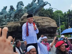 Din Syamsuddin Mewakili Gerakan Penegak Kedaulatan Rakyat di Patung Kuda Saat Putusan Sengketa Pilpres