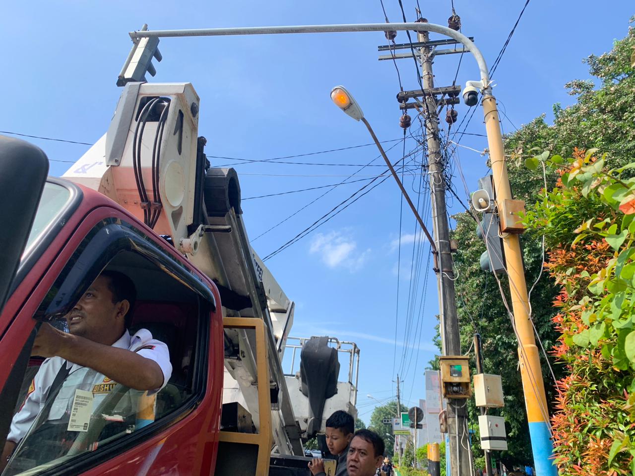 Dinas perhubungan (Dishub) Kabupaten Pati saat ini telah genjar melakukan pemantauan di lingkungan jalan raya terkait penerangan. (Jurnalindo.com)