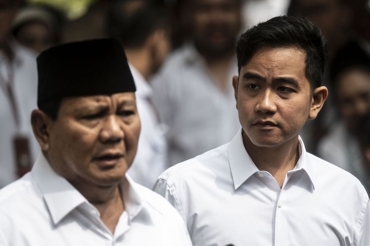Dalam menjalankan pemerintahan, pemilihan menteri menjadi salah satu tahap yang sangat penting. Namun, belakangan ini, jumlah calon menteri : Sumber foto : Kompas)