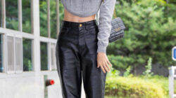 Siapa yang tidak kenal dengan Lisa 'BLACKPINK' dan gaya stylish-nya? Sebagai salah satu ikon mode dunia, Lisa tidak hanya memukau dengan padu-padan (Sumber foto; Popbela)