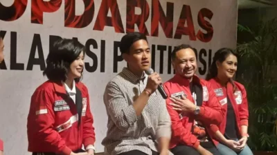 Partai Solidaritas Indonesia (PSI) merespons dengan bijak terhadap pengambilan formulir penjaringan oleh Relawan Nasional Pro Prabowo-Gibran (Sumber foto : Inilah.com)