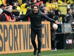 Pelatih Borussia Dortmund, Edin Terzic, Siapkan Taktik Khusus Hadapi Paris Saint-Germain